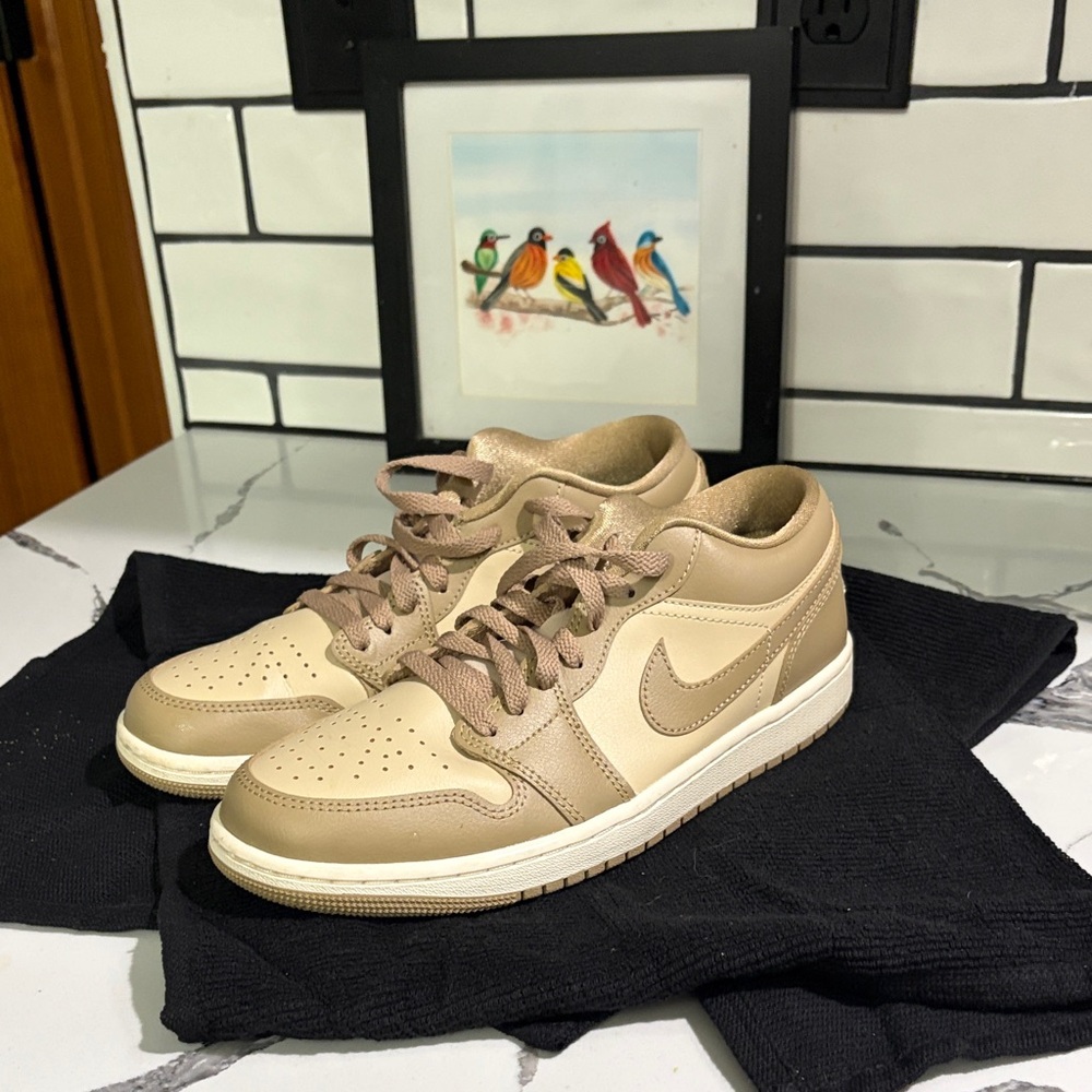 Womens Nike air Jordan’s  nwob. Originally $125